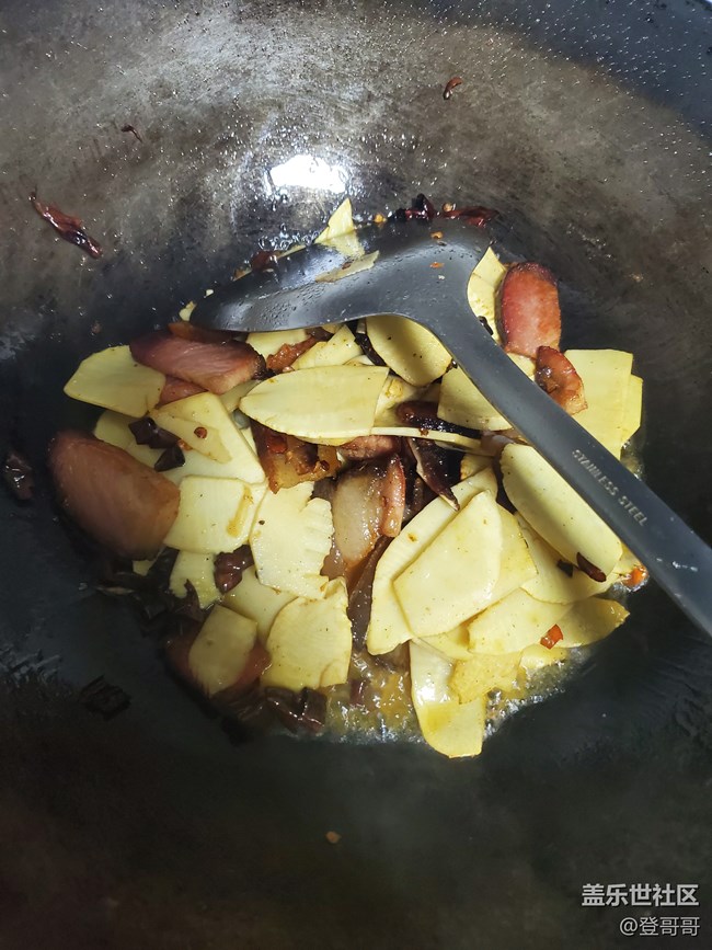 【登哥美食】简单粗暴冬笋炒湘西腊肉