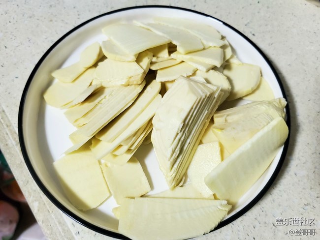 【登哥美食】简单粗暴冬笋炒湘西腊肉