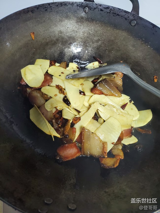 【登哥美食】简单粗暴冬笋炒湘西腊肉