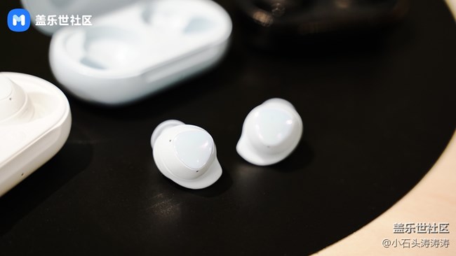 沉浸其间的体验 三星Galaxy Buds+外观赏析