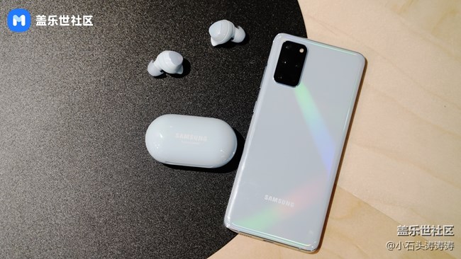 沉浸其间的体验 三星Galaxy Buds+外观赏析