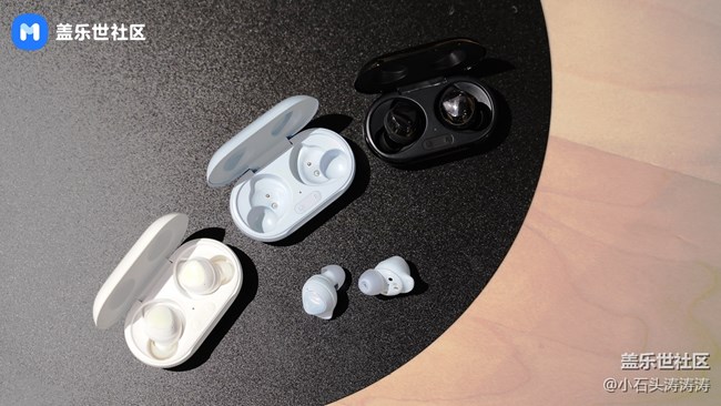 沉浸其间的体验 三星Galaxy Buds+外观赏析