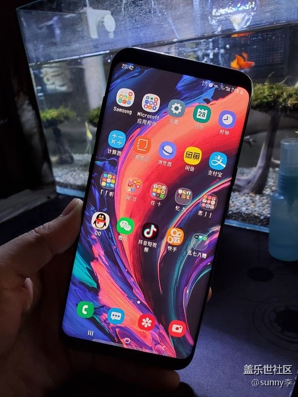 买了台小NOTE10，个人感受。但还是不舍得抛弃S8+