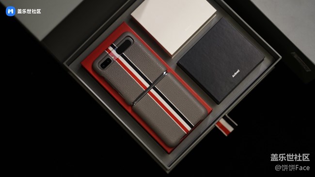 时尚新体验 三星Galaxy Z Flip Thom Browne 限量版