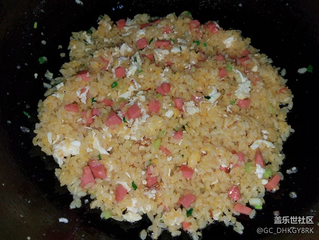 【宅家食谱】+火腿肠蛋炒饭