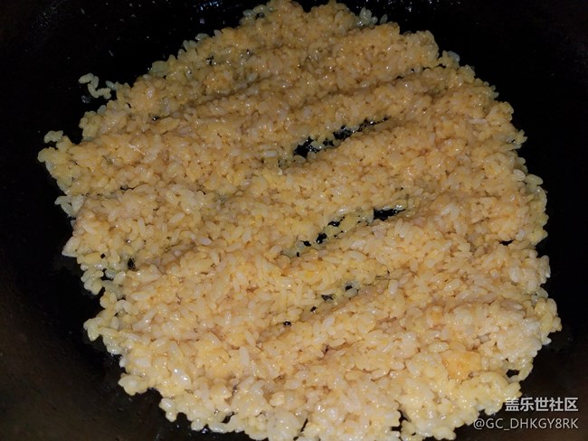 【宅家食谱】+火腿肠蛋炒饭