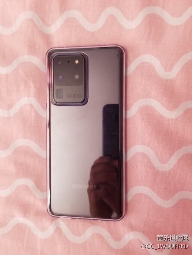 三星S20全胶钢化膜 VS 蓝光UV钢化膜