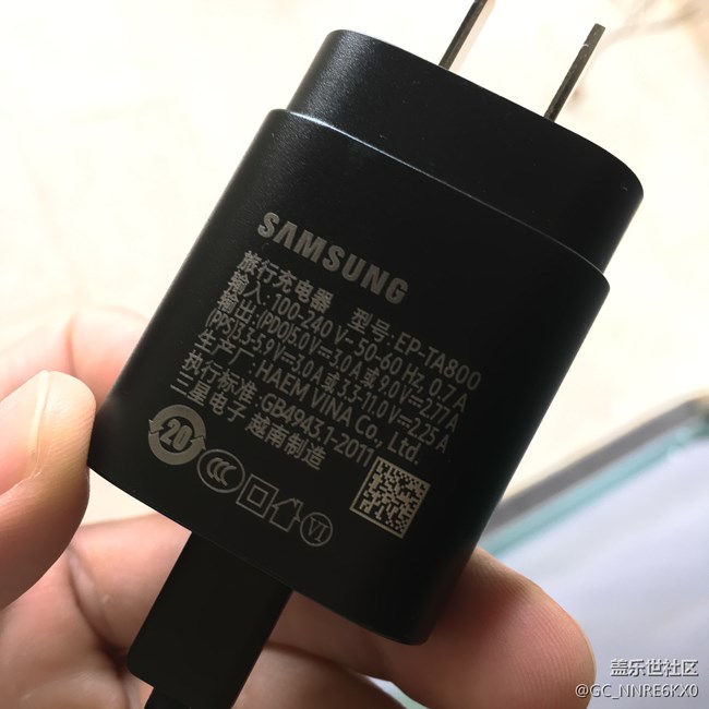 充电器充电时有滋滋声正常吗