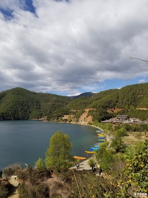 初春四月泸沽湖