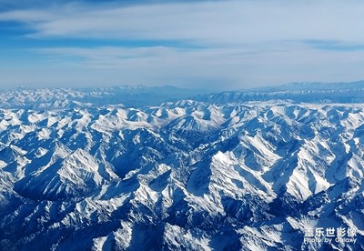 飞越天山