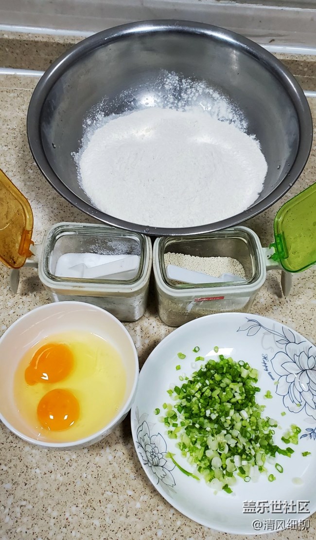 【五一美食嗨不停】+葱花薄皮卷