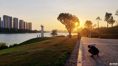 【印象五月】+江边小景