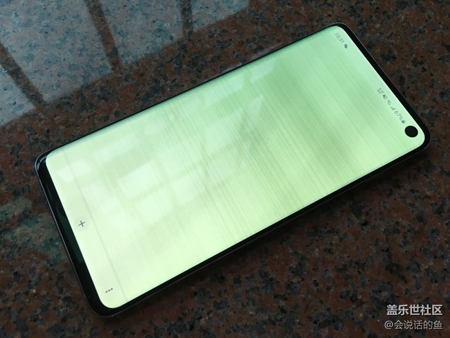 S10继绿屏后，出现花屏了