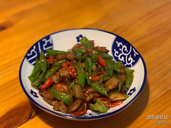 【学做家常菜】自学特能下饭的辣椒炒肉 【学做家常菜】自学特能下饭的辣椒炒肉