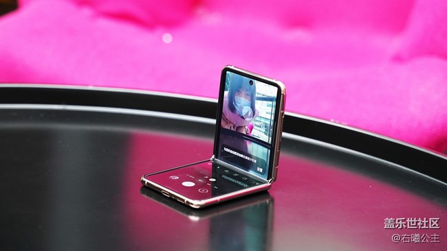 三星Galaxy Z Flip 5G评测：除了5G，还有其它亮点！