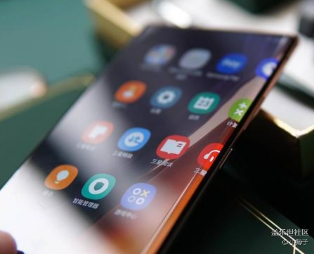 三星Note20Ultra开箱上手体验：大块头、手感棒