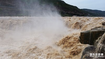 壶口瀑布印象