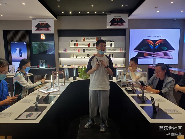 临近预约日,北京星部落抢险体验Galaxy Fold2 5G 临近预约日,北京星部落抢险体验Galaxy Fold2 5G