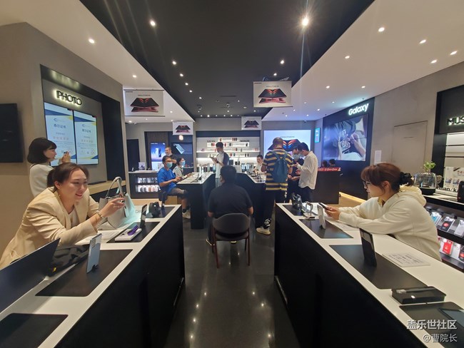 临近预约日,北京星部落抢险体验Galaxy Fold2 5G 临近预约日,北京星部落抢险体验Galaxy Fold2 5G