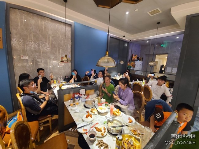 星粉又聚会，乐把fold2玩