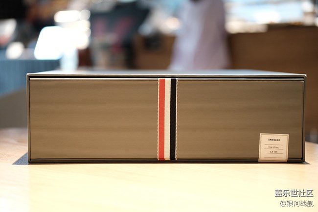 Thom Browne联名版Z Fold2 5G开箱