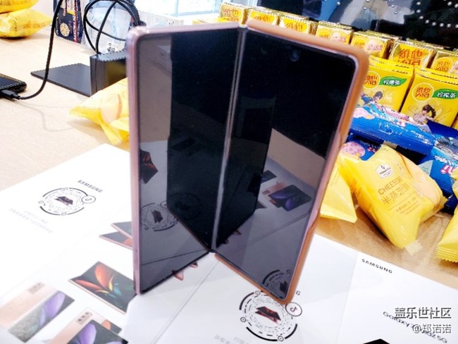 新款三星GALAXY Z FLOD 5G入手测评