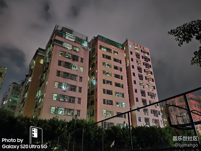 朋友说某果夜拍很好，我用S20U拍给他看，他闭嘴了。