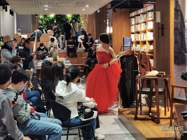 【双节假期怎么过】西安美妆博主雯方分享美的秘密和多样性