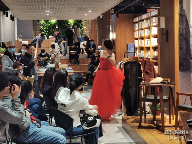 【双节假期怎么过】西安美妆博主雯方分享美的秘密和多样性