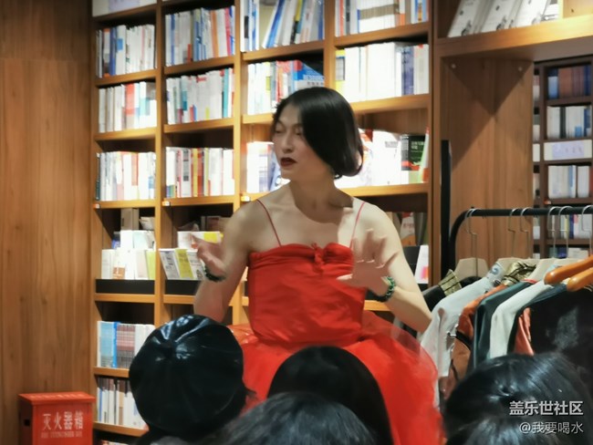 【双节假期怎么过】西安美妆博主雯方分享美的秘密和多样性