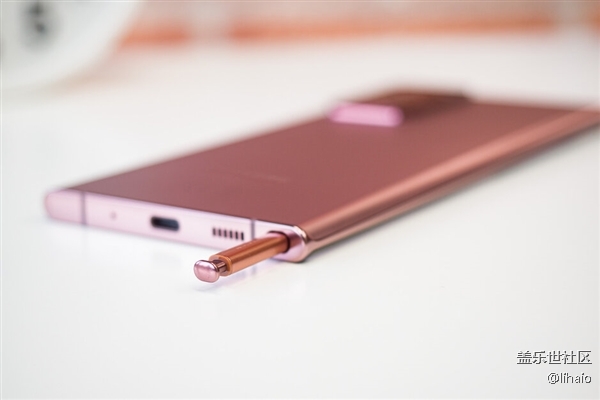 三星Galaxy S21超大杯爆料：支持S Pen 但没有手写笔插槽