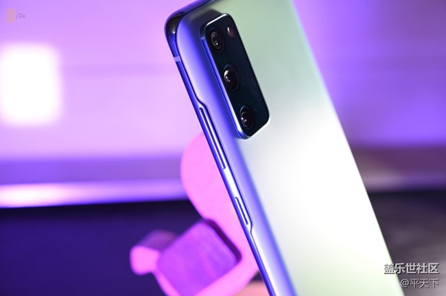 一款简单纯粹的次旗舰，三星Galaxy S20 FE 5G外观简评