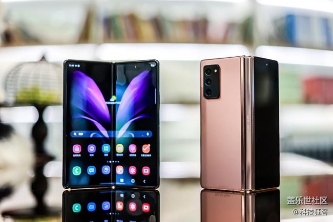 高效的多任务处理三星：Galaxy Z Fold2 5G