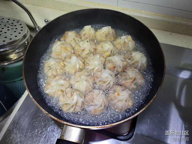 【登哥美食】香干肉末水煎包