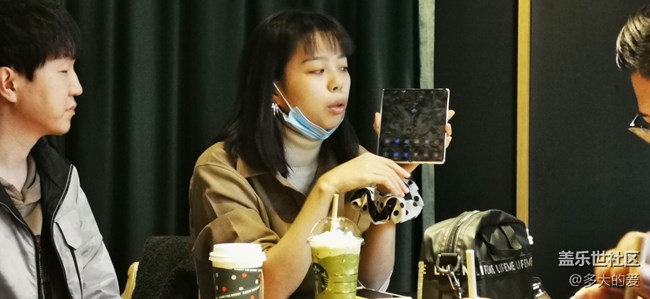 三星工艺领先世界带着三星w21品鉴起来吧