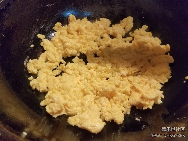 包饺子---韭菜鸡蛋粉丝馅饺子