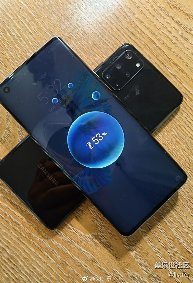 体验一下三星S20+的“无线共享充电”功能