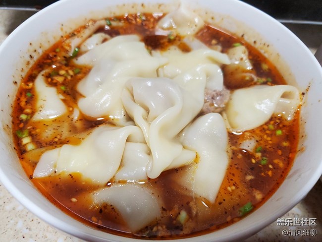 [面条江湖]+旋转起来的馄饨