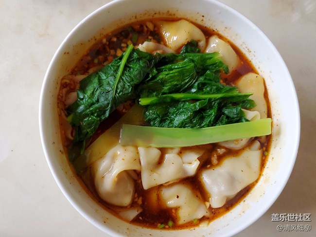[面条江湖]+旋转起来的馄饨