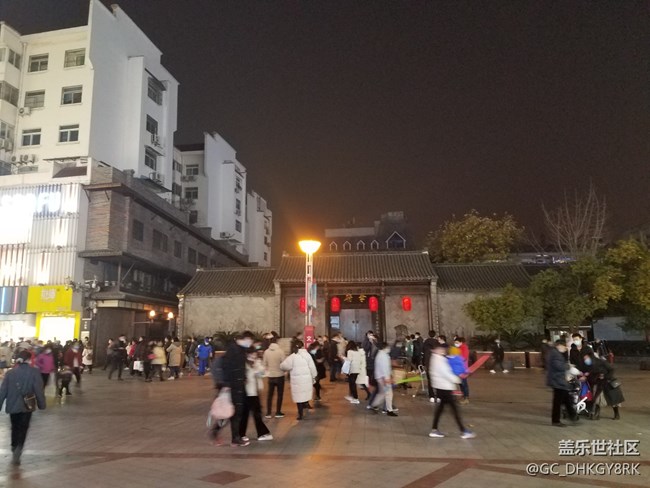 【圣诞狂欢】平安夜的步行街