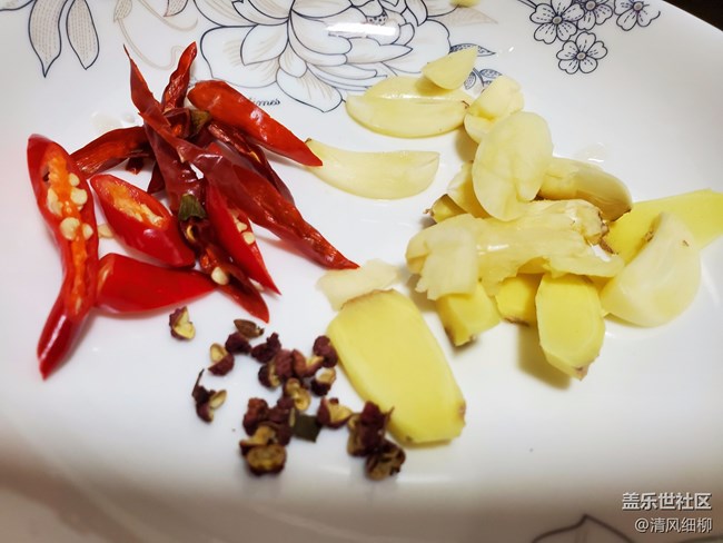 「新年美食」+炝炒脆嫩南瓜丝