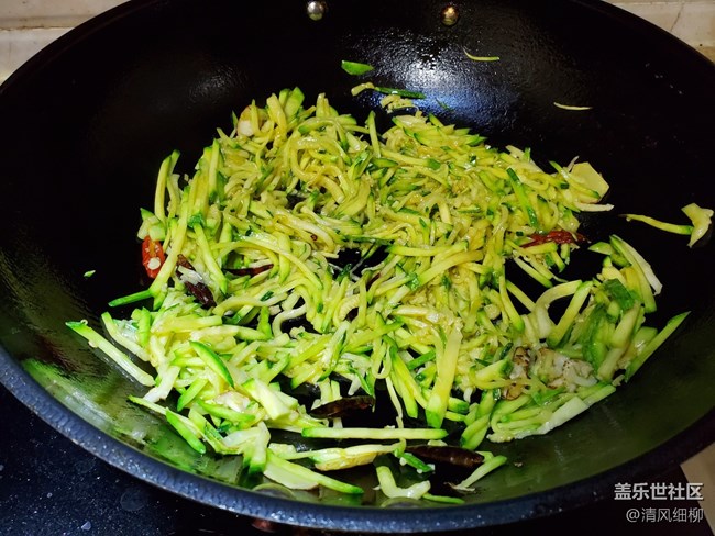 「新年美食」+炝炒脆嫩南瓜丝