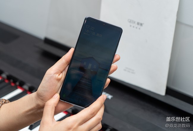 用过三星手机之后，看其它手机都很丑~你们也有这种感觉么？