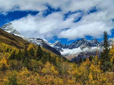 四姑娘山