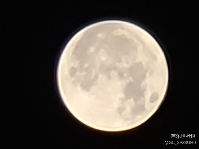 S20U更新 OneUI 3.1，拍个月亮试试。