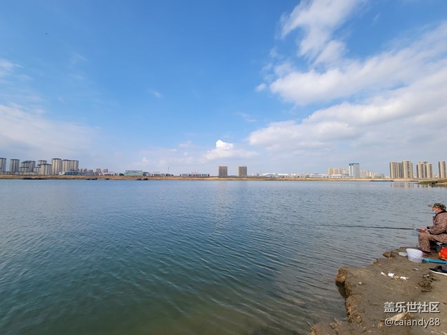 S21+ 5G 评测，屏大边窄，兼顾手感与续航的旗舰