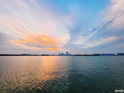 【霸屏朋友圈】+暮色金鸡湖
