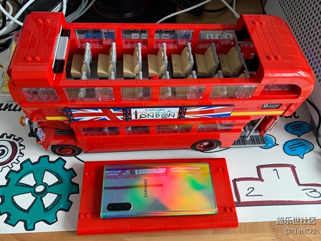 LEGO London Bus & Galaxy Note 10
