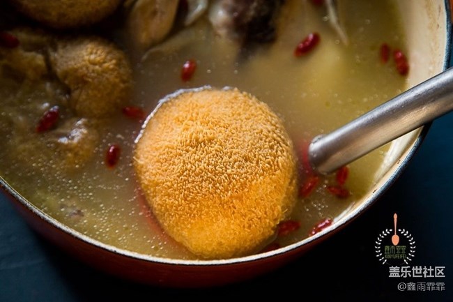 76岁妈妈每次炖鸡都会加它，不仅味道鲜美，而且滋润又爽滑