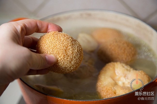 76岁妈妈每次炖鸡都会加它，不仅味道鲜美，而且滋润又爽滑